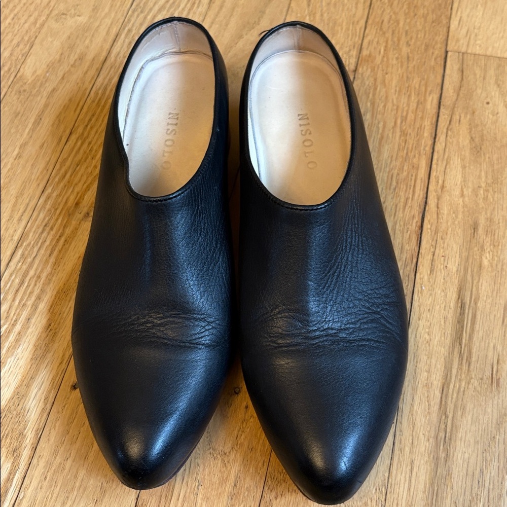 Nisolo Black Leather Mules with Wood Heel